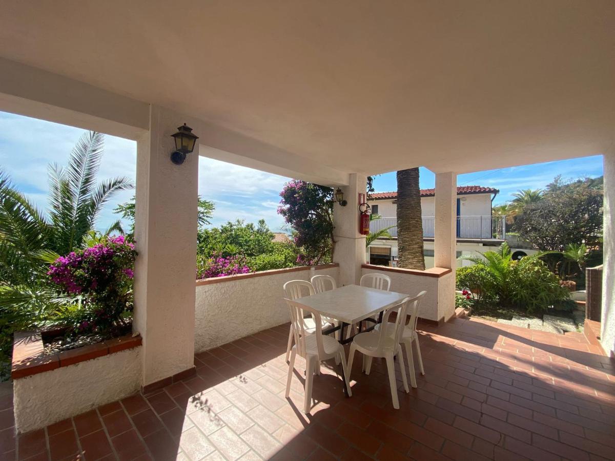 Residential Hotel Villaggio Innamorata Capoliveri  Bagian luar foto