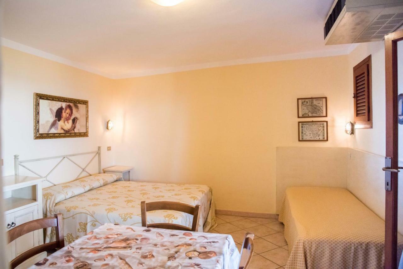Residential Hotel Villaggio Innamorata Capoliveri  Bagian luar foto