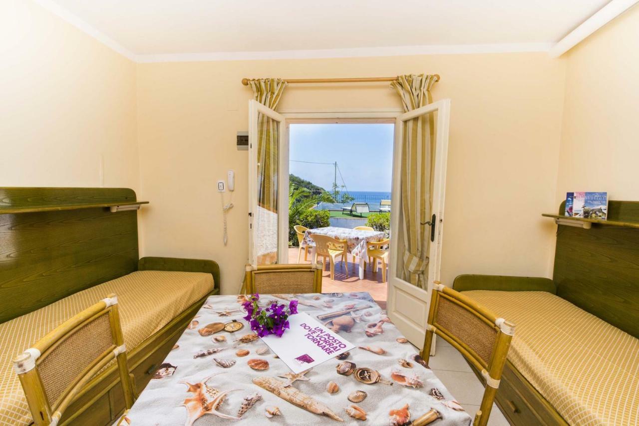 Residential Hotel Villaggio Innamorata Capoliveri  Bagian luar foto