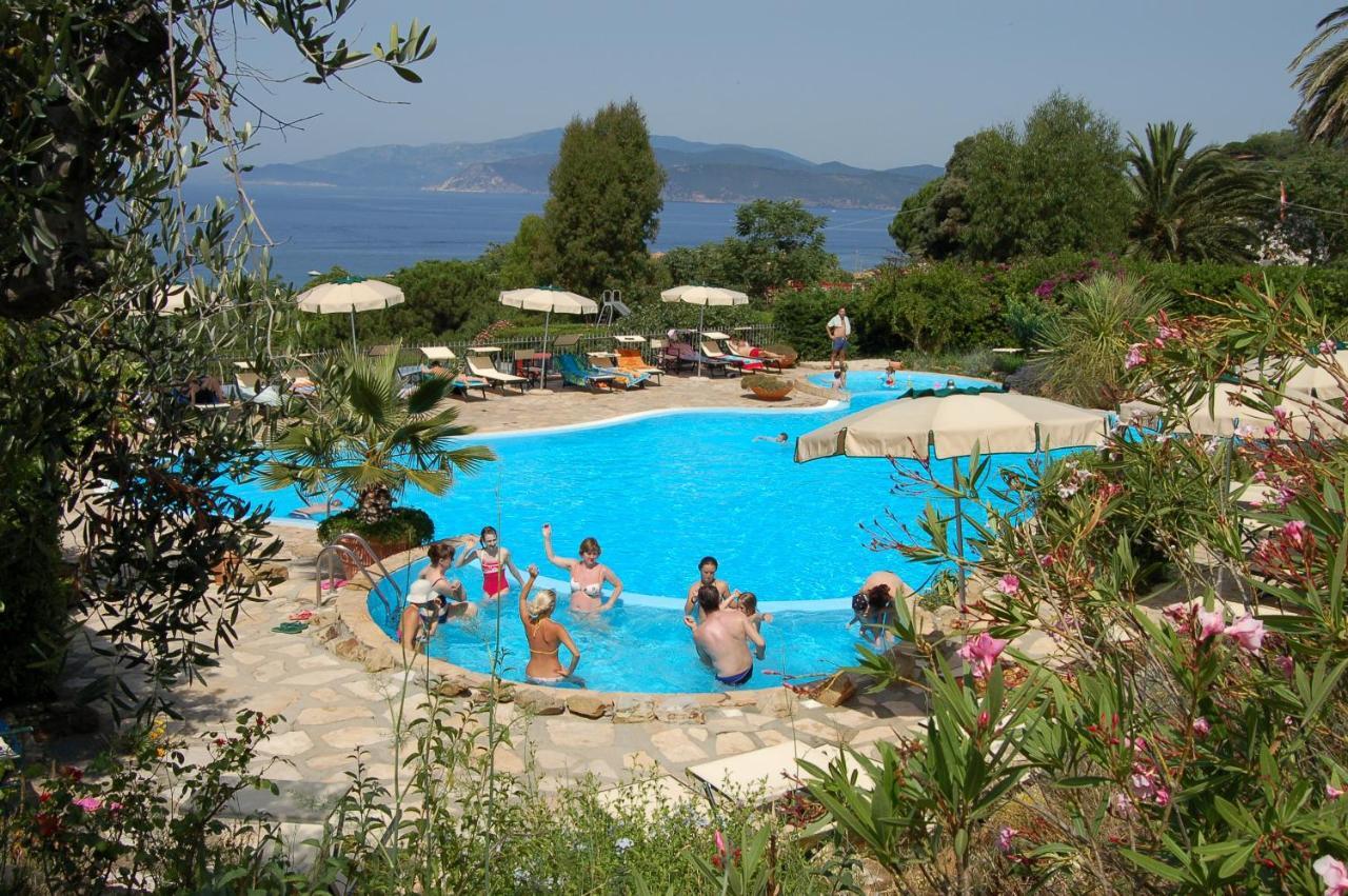 Residential Hotel Villaggio Innamorata Capoliveri  Bagian luar foto